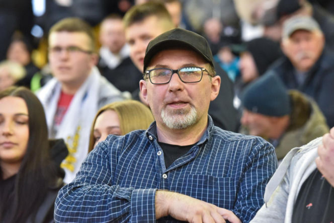 PRES Grupa Dewloperska Toruń - Abramczyk Polonia Bydgoszcz, zdjęcia kibiców i zawodników z pożegnania Adriana Miedzińskiego