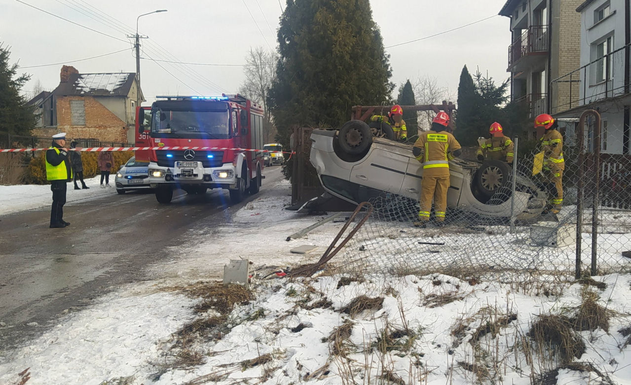 Skasowała auto, zadrapała się tylko w palec