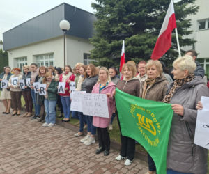 Protest pracowników ZUS-u w Starachowicach