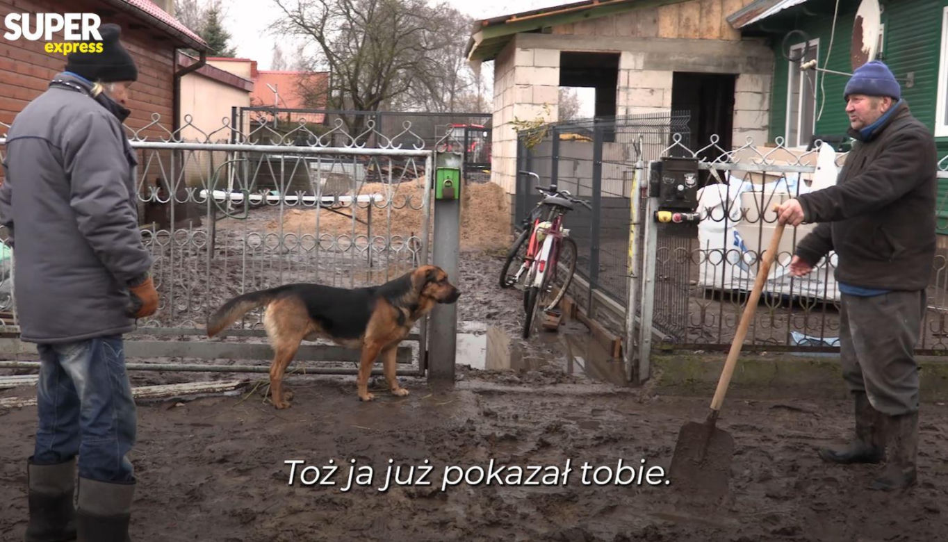 Rolnicy. Podlasie. Gienek z Plutycz chciał dobrze, ale wyszło tragicznie. Co na to turystki w białych kozaczkach?