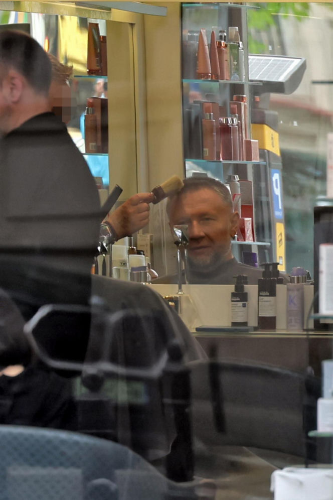 Minister Kierwiński wpadł do fryzjera