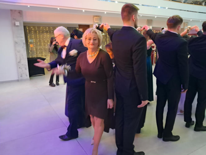 Studniówka 2026 maturzystów ZSTM w Skarżysku-Kamiennej