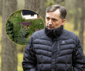 Ziobry nie ma w Polsce a dom mu zarasta