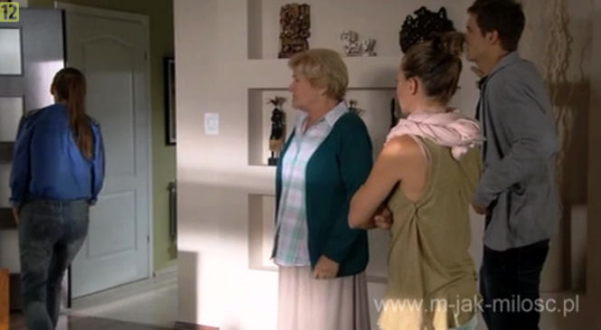 ''M jak miłość'' 1038 Janka (Joanna Osyda) Eryka (Marta Juras) Barbara (Teresa Lipowska) Marcin (Mikołaj Roznerski)