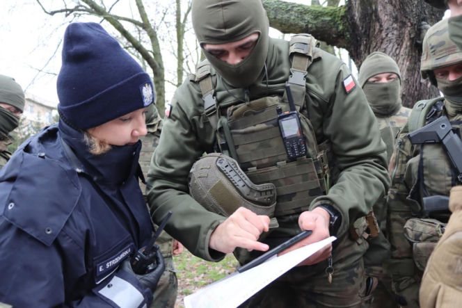 Warszawa: Antyterroryści w akcji! Służby zaskoczyły mieszkańców na Ochocie