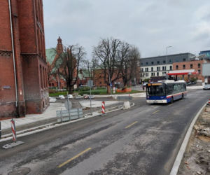 Bydgoszcz: Trwa rozbudowa ulicy Kujawskiej. Kiedy będzie otwarty Pl. Kościeleckich?
