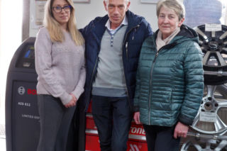 Urząd kazał mu zapłacić 2 miliony złotych, bo przekazał opony fundacji. Pan Sławomir 8 lat walczył o sprawiedliwość