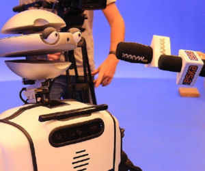 Robot społeczny Flash Mk II