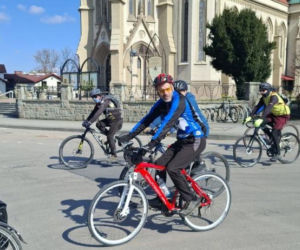 Pokonali 134 km! W Beskidach Rowerowa Droga Krzyżowa 