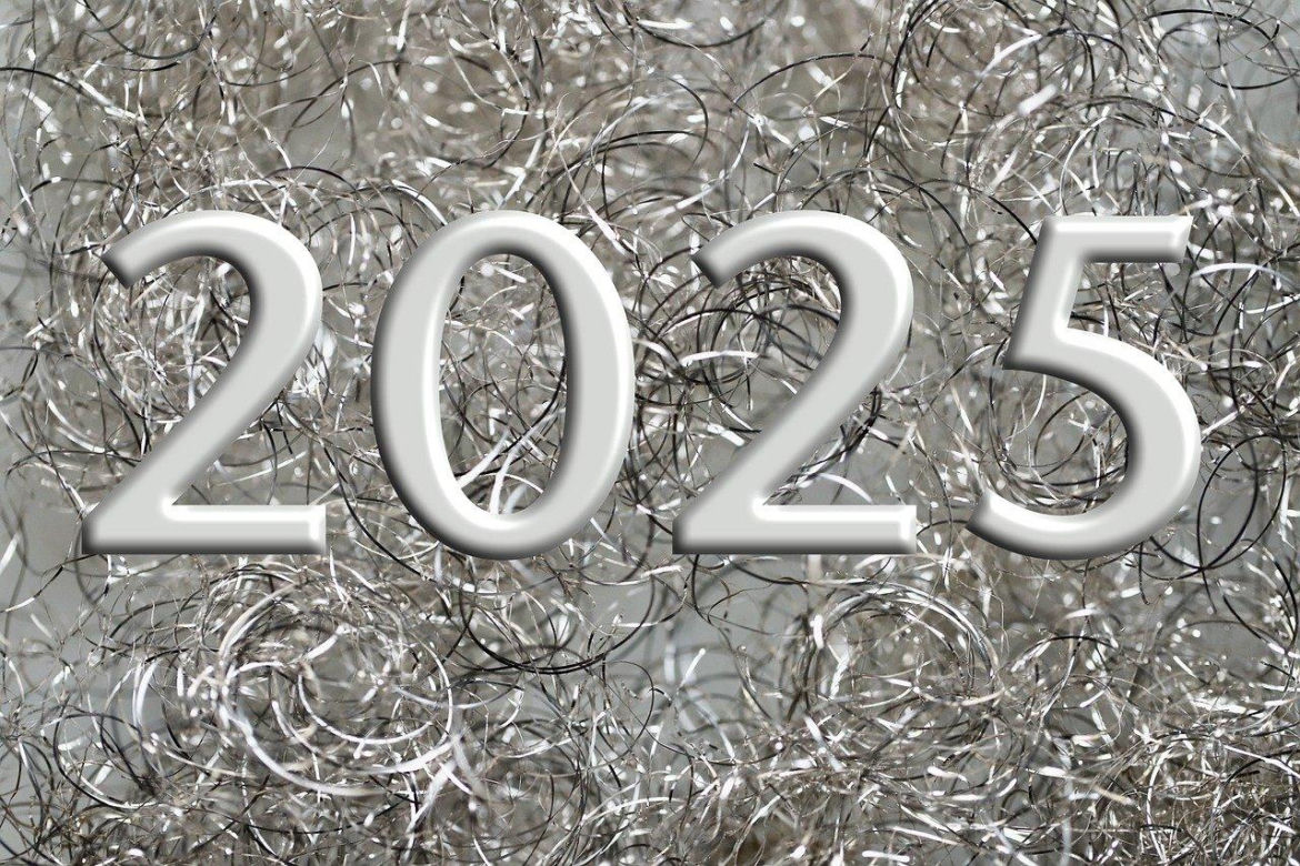 Kartki na Nowy Rok 2025 z życzeniami. Pobierz bezpłatną grafikę i wyślij swoim znajomym 