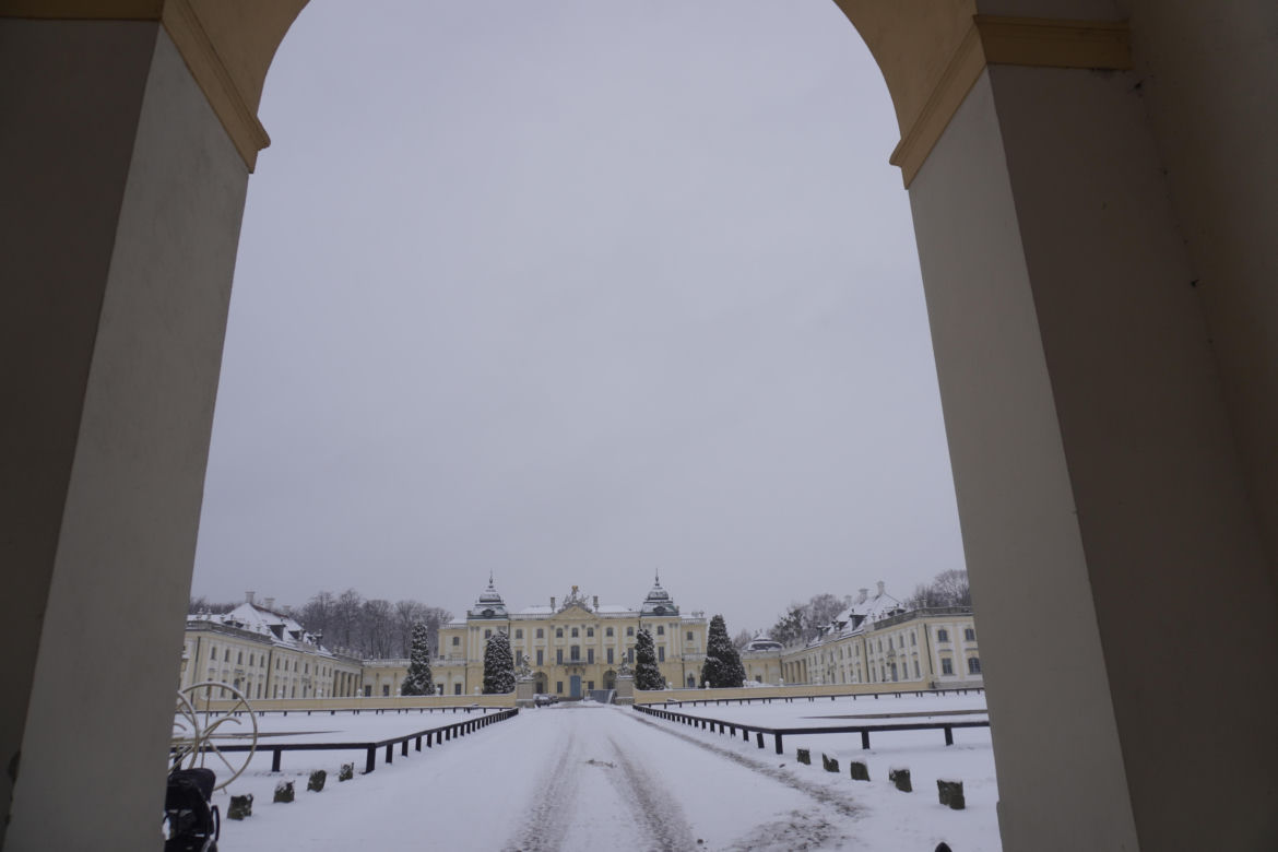 Białystok pod śniegiem. Tak prezentuje się zasypana stolica Podlasia