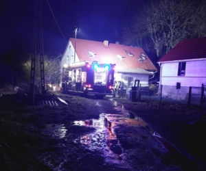 Nocny pożar w Kłodzie. Akcja strażaków trwała 6 godzin