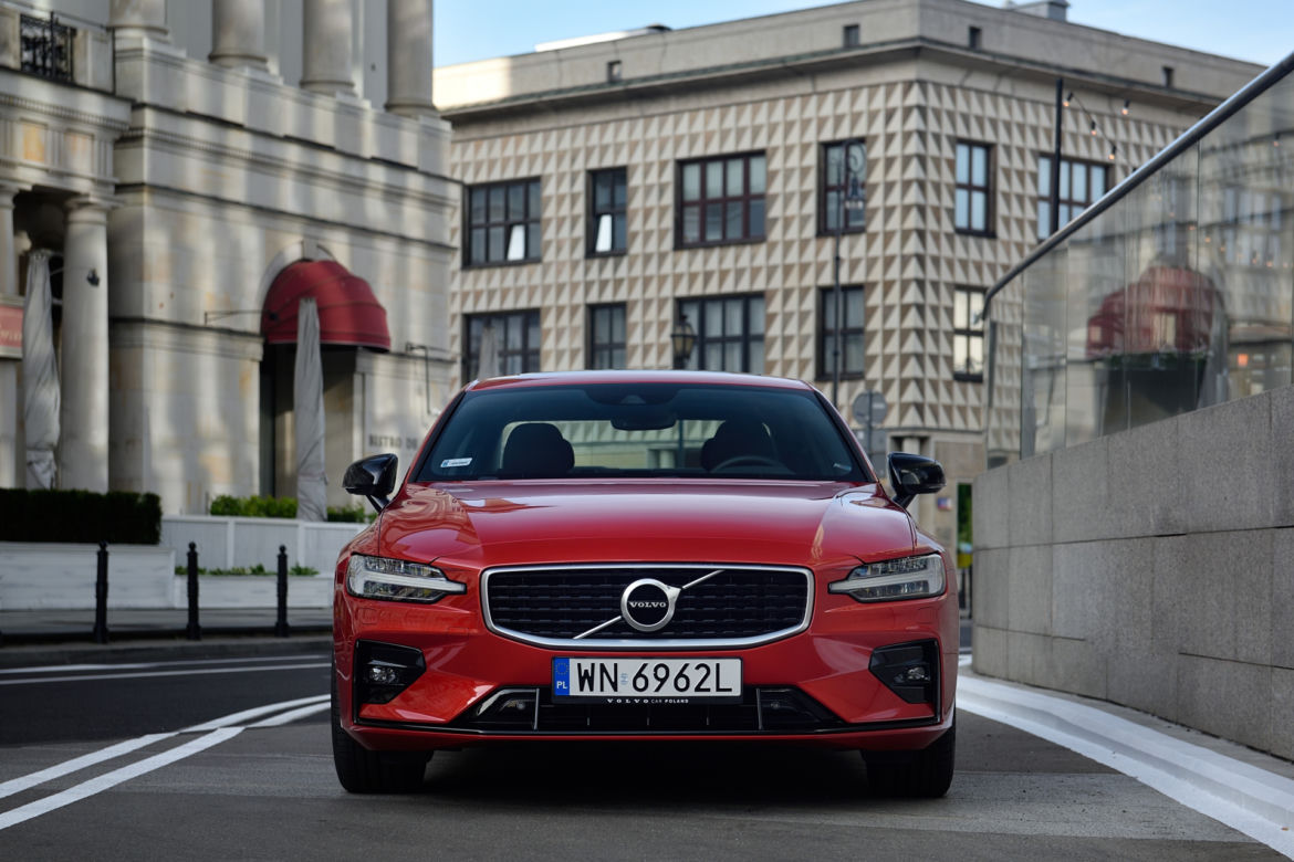 Volvo S60 T5 R Design First Edition