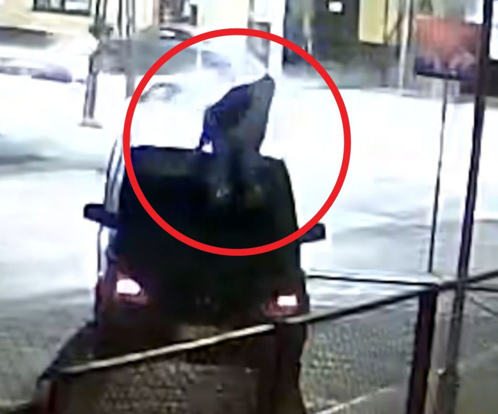 Wskoczył na busa i jeździł na dachu! Szokujące nagranie z Lubartowa [WIDEO]