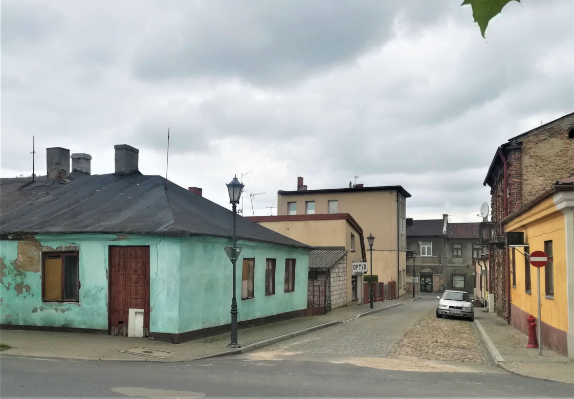Tutaj nadano prawa miejskie Łodzi. To jedno z najważniejszych miast w województwie łódzkim