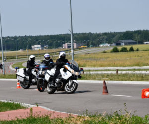 Białystok. Szkolenie policyjnych motocyklistów