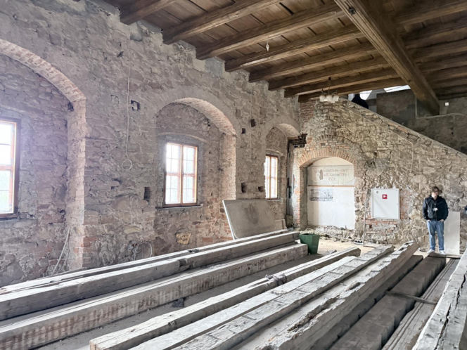 Dwór Czarne w Jeleniej Górze