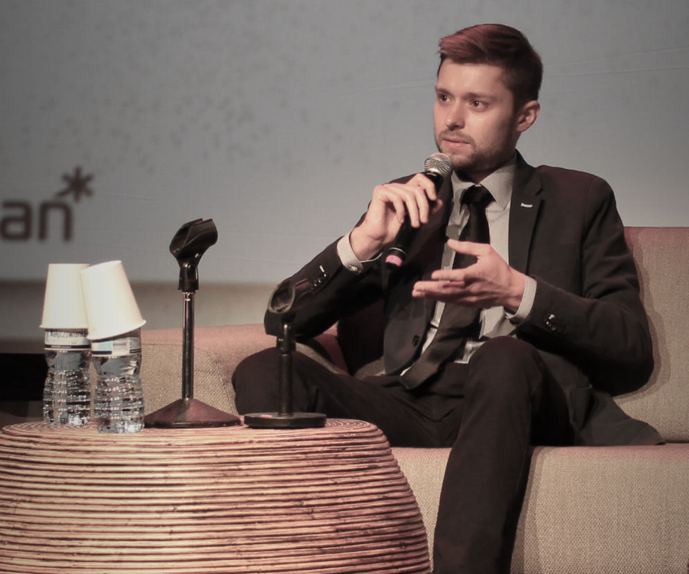 Remigiusz Mróz. Nowy serial na podstawie powieści Behawiorysta. Co wiadomo o produkcji?