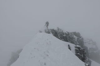 Czwarty stopień zagrożenia lawinowego w Tatrach. Ratownicy ostrzegają