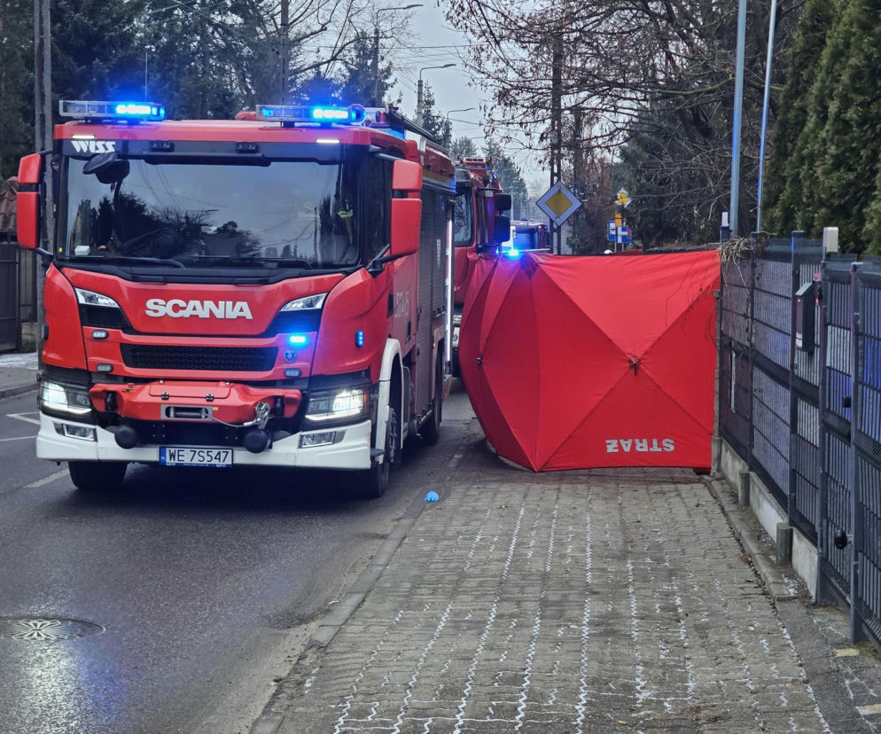 Rodzinna tragedia w Pruszkowie. Nie żyje mężczyzna wyniesiony z płonącego domu