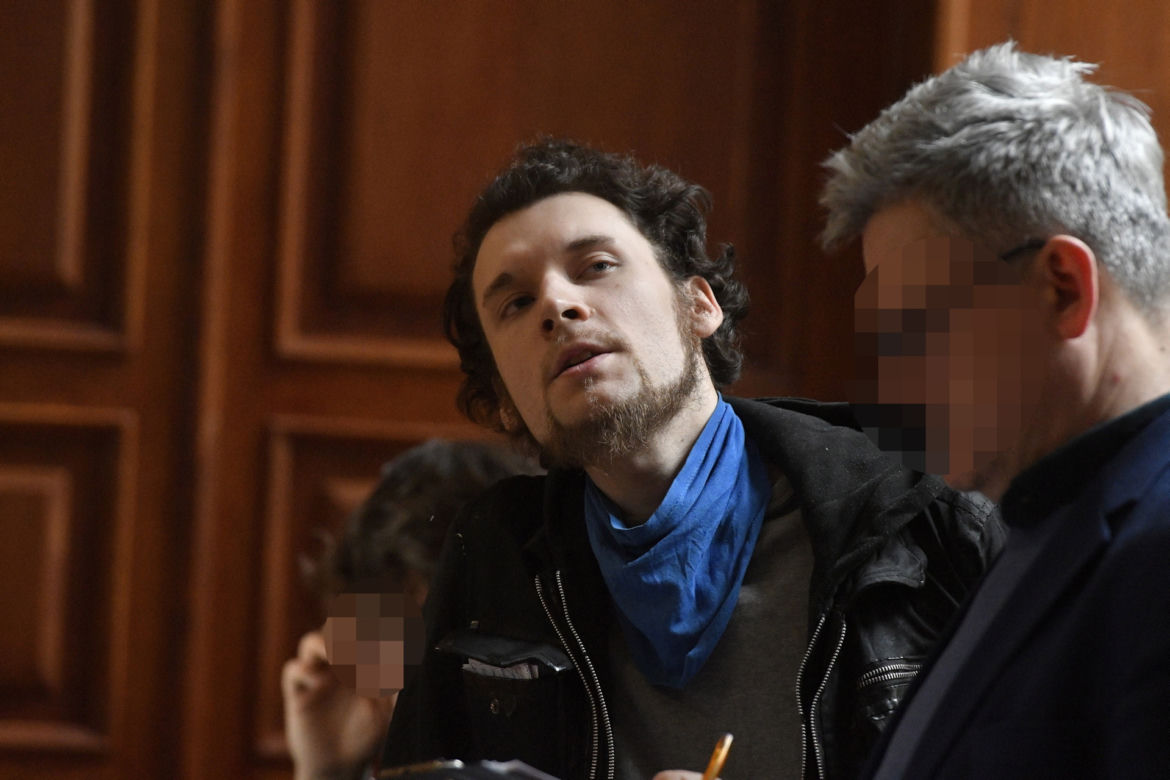 Amerykanin Karl Pfeffer gra przed sądem