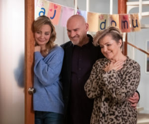 Na Wspólnej odc. 2881. Roman Hoffer (Waldemar Obłoza), Zuza (Małgorzata Socha), Honorata (Aleksandra Konieczna)