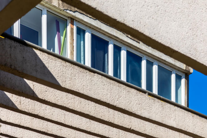 Blok Młotek na Smolnej 8 w Warszawie
