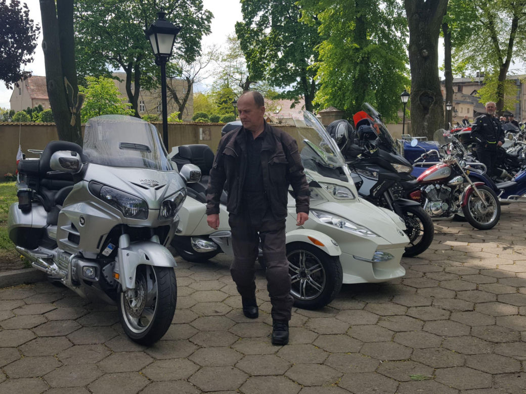 ​Setki motocyklistów na Wiosennym Święceniu Motocykli w Rydzynie