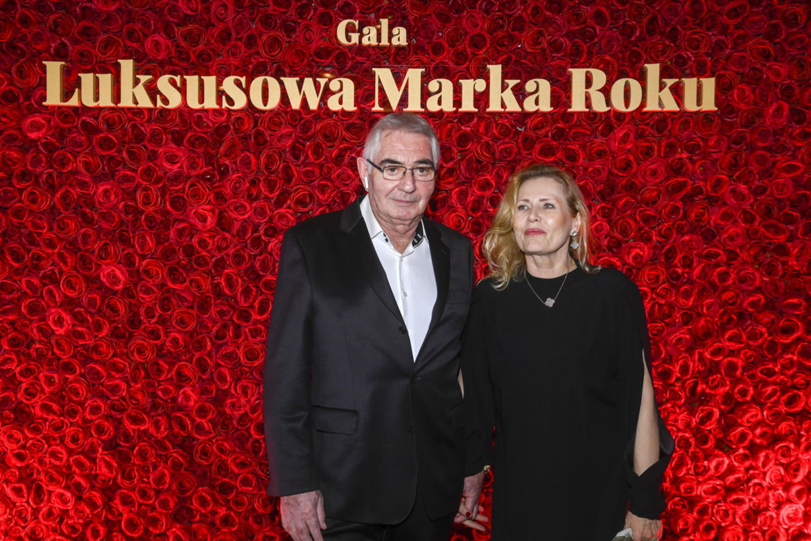 Grażyna Szapołowska hipnotyzowała podczas gali. U jej boku był mężczyzna, z którym jest od ponad 20 lat