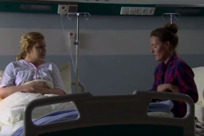 M jak miłość, Glińska (Hanna Kochańska), Ala (Olga Frycz)