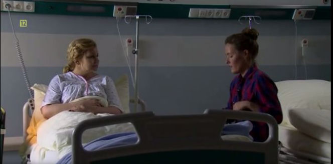 M jak miłość, Glińska (Hanna Kochańska), Ala (Olga Frycz)