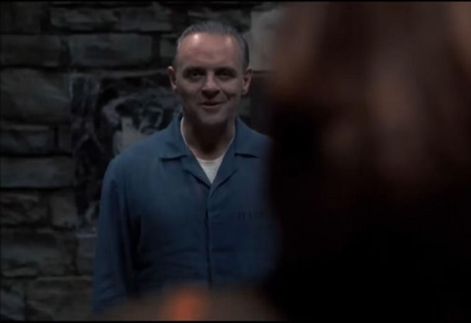 Każdy pamięta, jak Hannibal Lecter wita się z Clarice. Prawda jest jednak zupełnie inna
