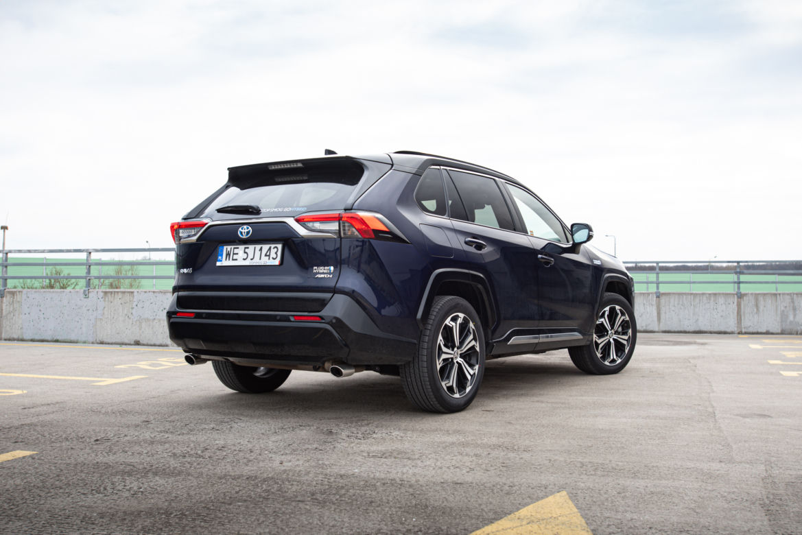 Toyota RAV4 w wersji z wtyczką