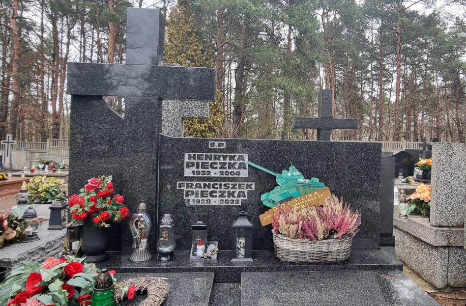 Franciszek Pieczka - tak wygląda dziś grób słynnego aktora