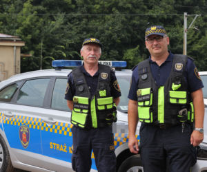 Sprzątamy miasto z wraków. Patrol SE na tropie porzuconych aut 