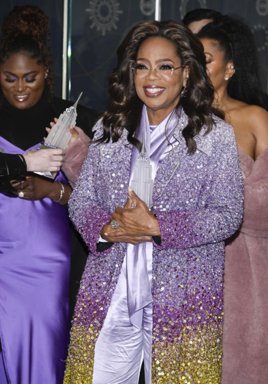 Szok! To jest Oprah Winfrey. Trudno ją teraz rozpoznac