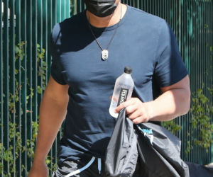 Alex Rodriguez na spacerze z córką Tashi