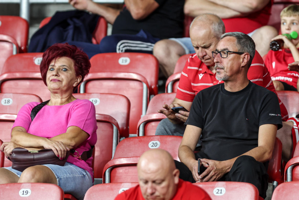 Widzew Łódź - Lech Poznań: Zdjęcia kibiców z meczu 6. kolejki PKO BP Ekstraklasy
