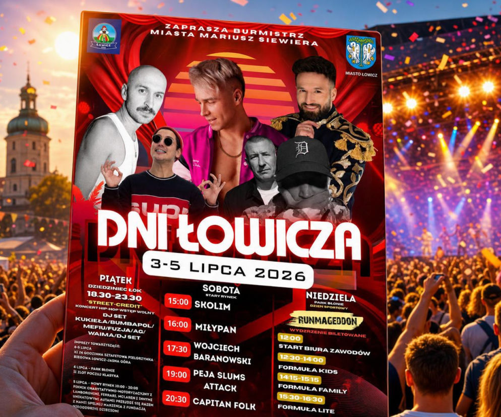 Dłoń trzymająca plakat Dni Łowicza 2026 na tle koncertowego tłumu. O występach Skolima i Peji przeczytasz na VOX FM.