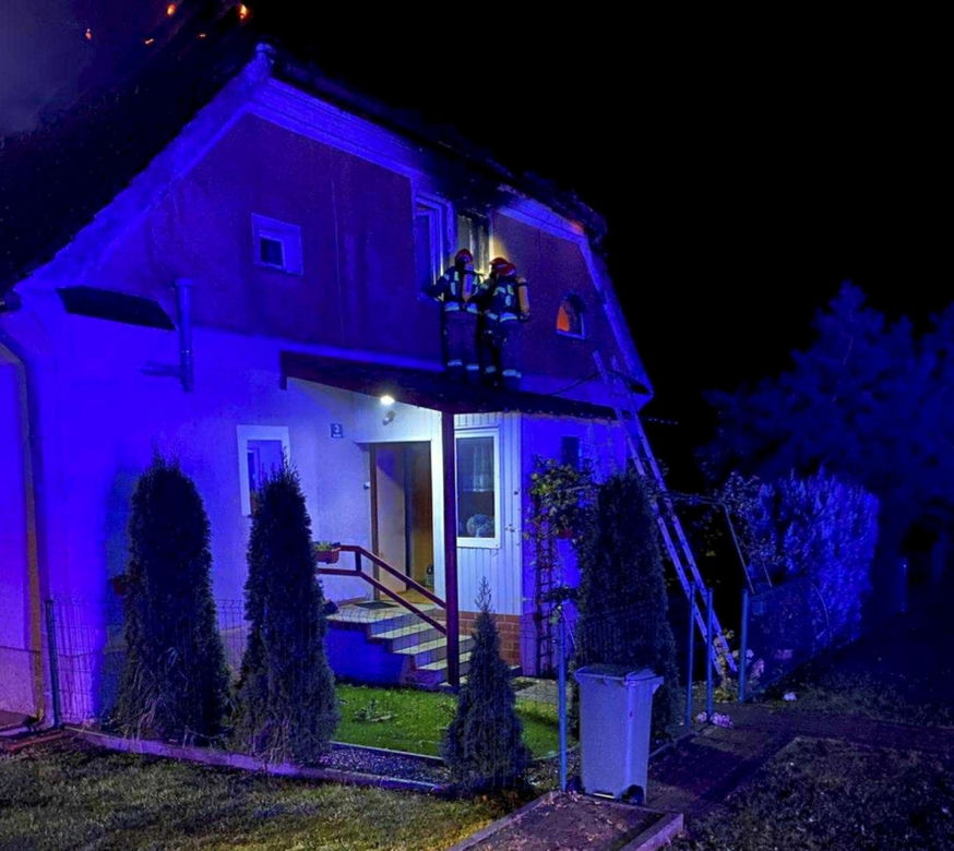 Tragedia pod Kętrzynem. 13-latka i mężczyzna zginęli w pożarze domu