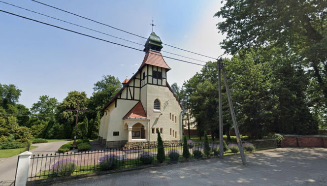 Najpiękniejsza wieś na Dolnym Śląsku wygląda jak kurort. Piaszczysta plaża to hit!