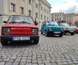 Początek sezonu fanów motoryzacji z czasów PRL