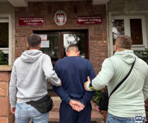 Brutalny atak w centrum Kielc. 37-latek groził seniorowi nożem