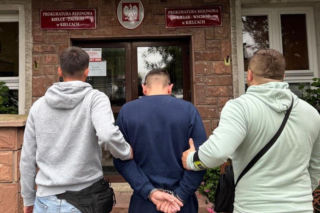 Brutalny atak w centrum Kielc. 37-latek groził seniorowi nożem