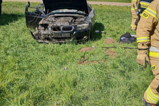 Dachowanie BMW w Mostowie w powiecie łosickim