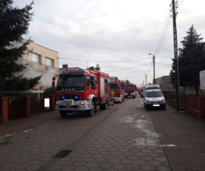 Pożar domu na Szymanowskiego w Lesznie. Możliwe, że od świeczki 