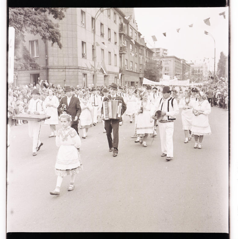 Winobranie w Zielonej Górze w latach 1963-1973. Oto jak bawiono się podczas największego Święta Wina w Polsce