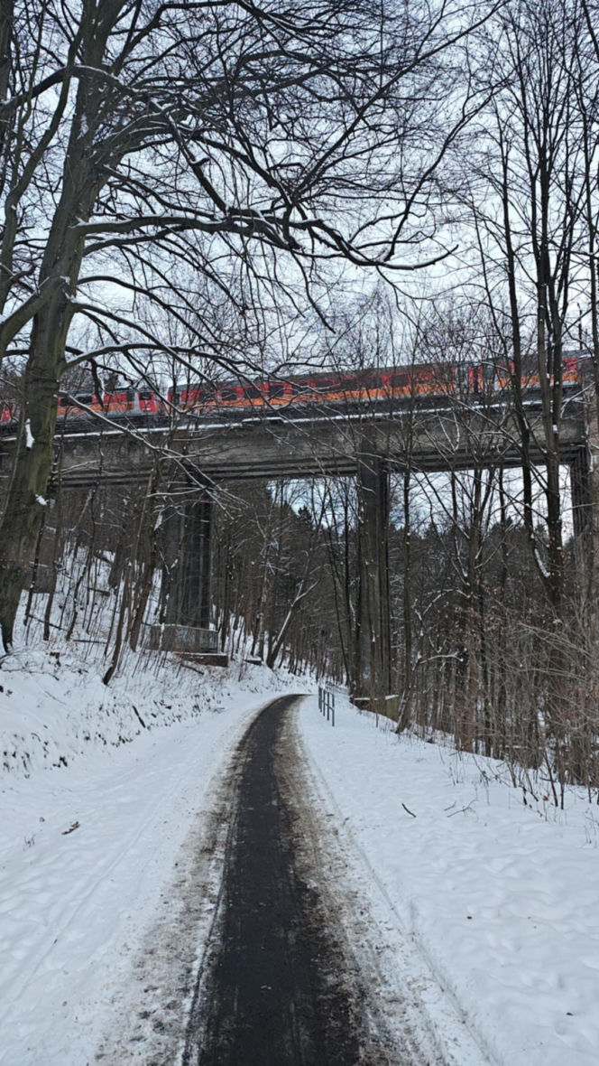 Perła Zachodu zimą zachwyca. Ten kultowy szlak prowadzi do schroniska nad przepaścią