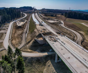 Najwyższa estakada w Polsce powstaje na S19 Babica Jawornik. Na plac budowy prowadzą serpentyny