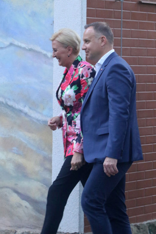 Agata Duda i Andrzej Duda w kościele w Juracie 